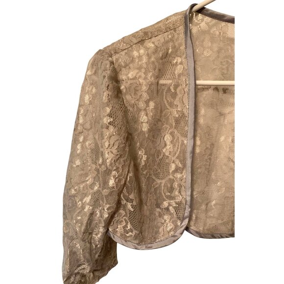 Womens Size Small Shrug open Front Jacket Silver Lace Overlay Cropped jacket Ros - Picture 2 of 3